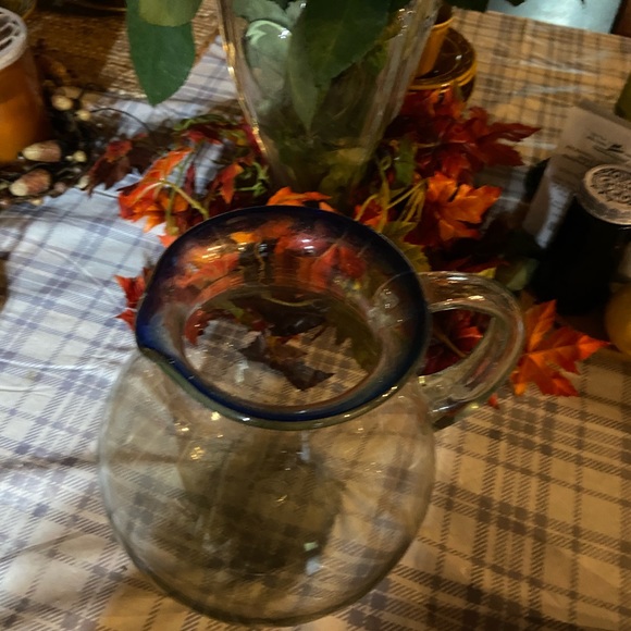 Vintage hand blown glass pitcher made in Mexico cobalt - Picture 2 of 6